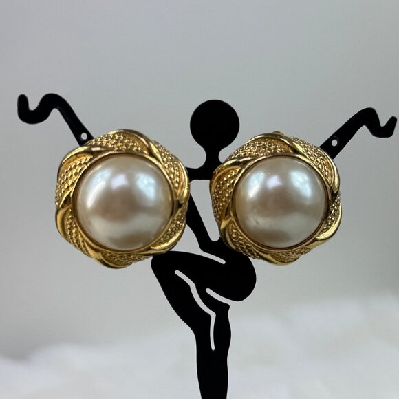 Vintage Jewelry - Vintage Heavy Gold Tone & Faux Pearl Clip On Earrings Textured Swirl Classic